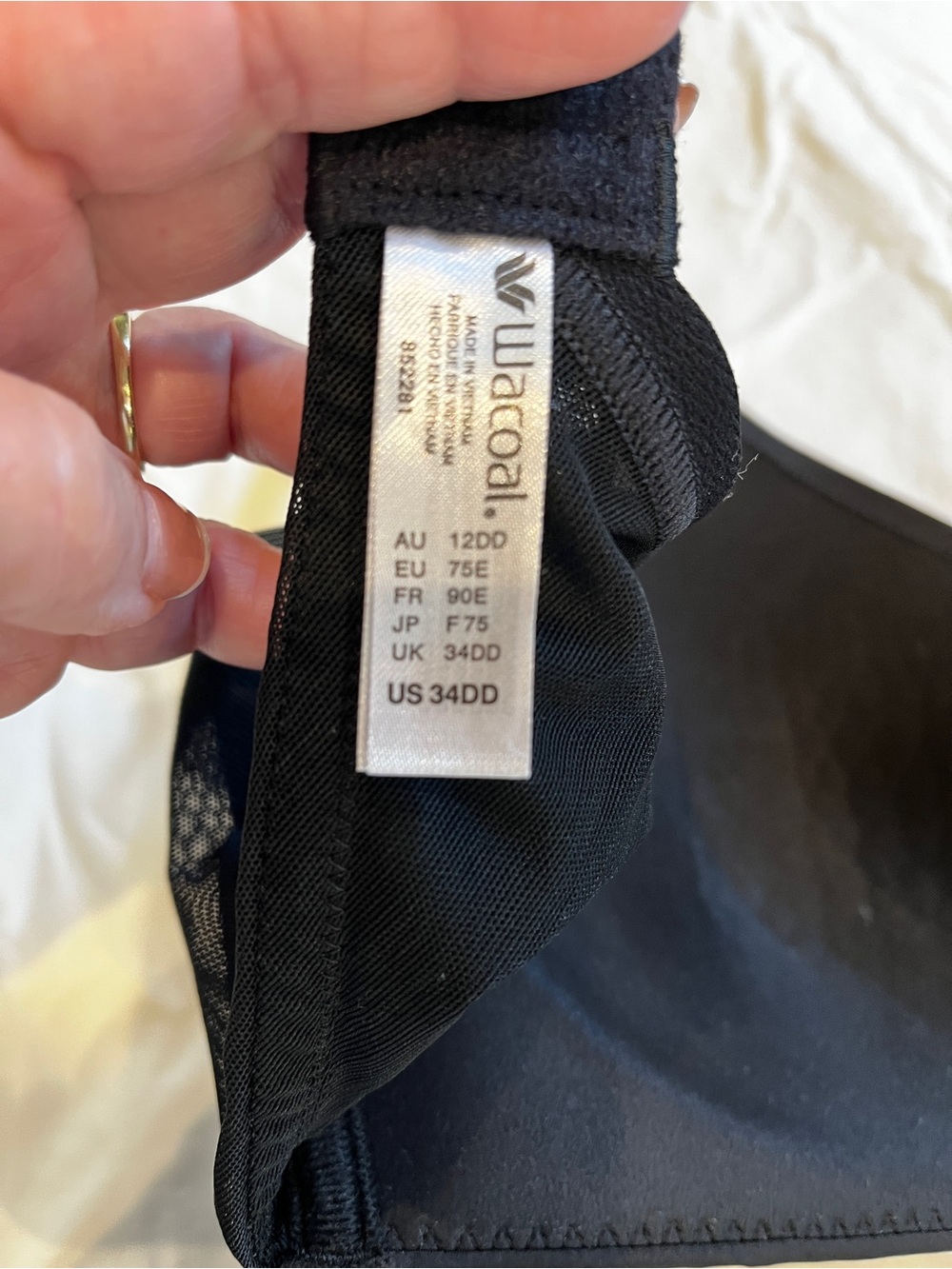 Wacoal Everyday Smooth T-Shirt Wireless Bra - Black - 34DD - Picture 5 of 7